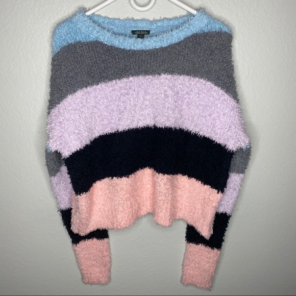 Wild Fable Fuzzy Crop Loungewear Pullover Sweater - Picture 2 of 4